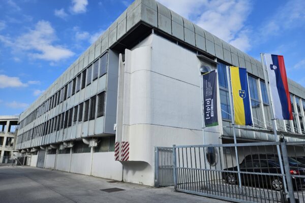 🏢 Javno zbiranje ponudb za najem poslovnega prostora v Športni dvorani Golovec